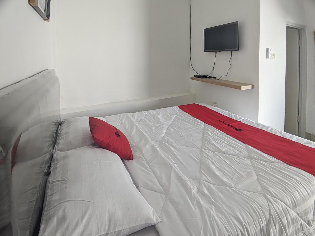 Reddoorz Syariah Near Jalan Caman Raya Bekasi Otel Dış mekan fotoğraf